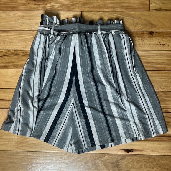 Lularoe size medium striped dressy shorts - Picture 5 of 5